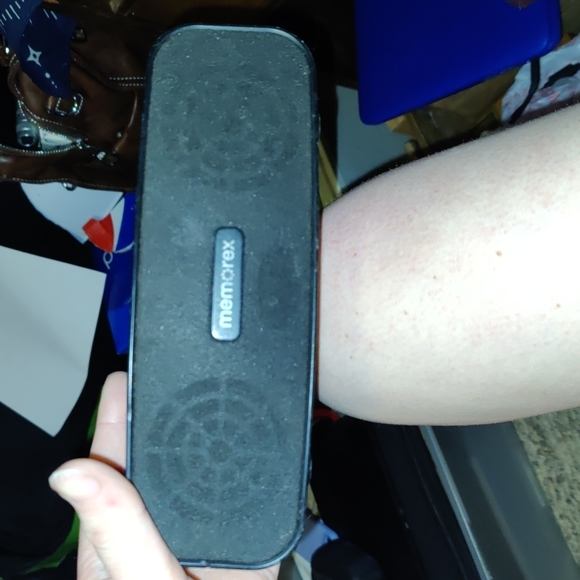 Memorex Universal Bluetooth Wireless Speaker Product Details. Works great - Picture 2 of 3